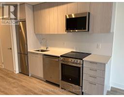612 - 185 Deerfield Drive, Newmarket, ON L3Y0G7 Photo 8