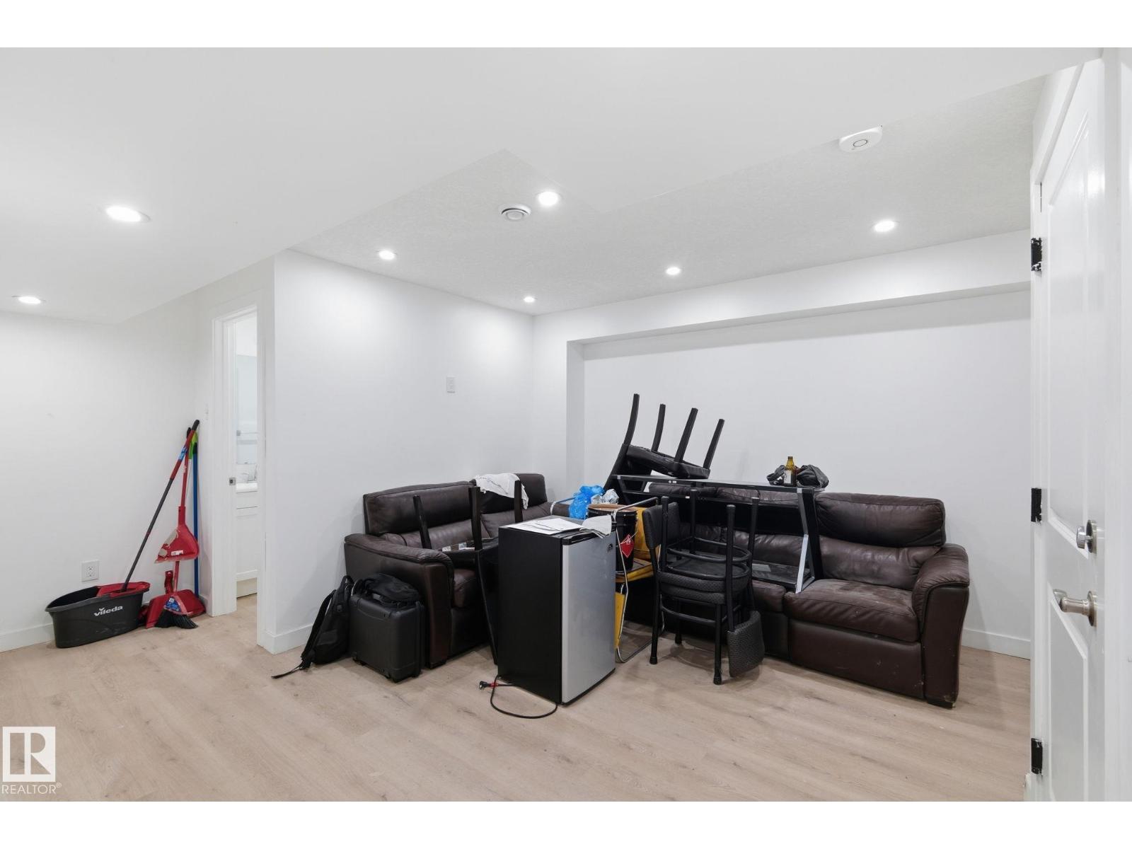 13538 127 ST NW, Edmonton