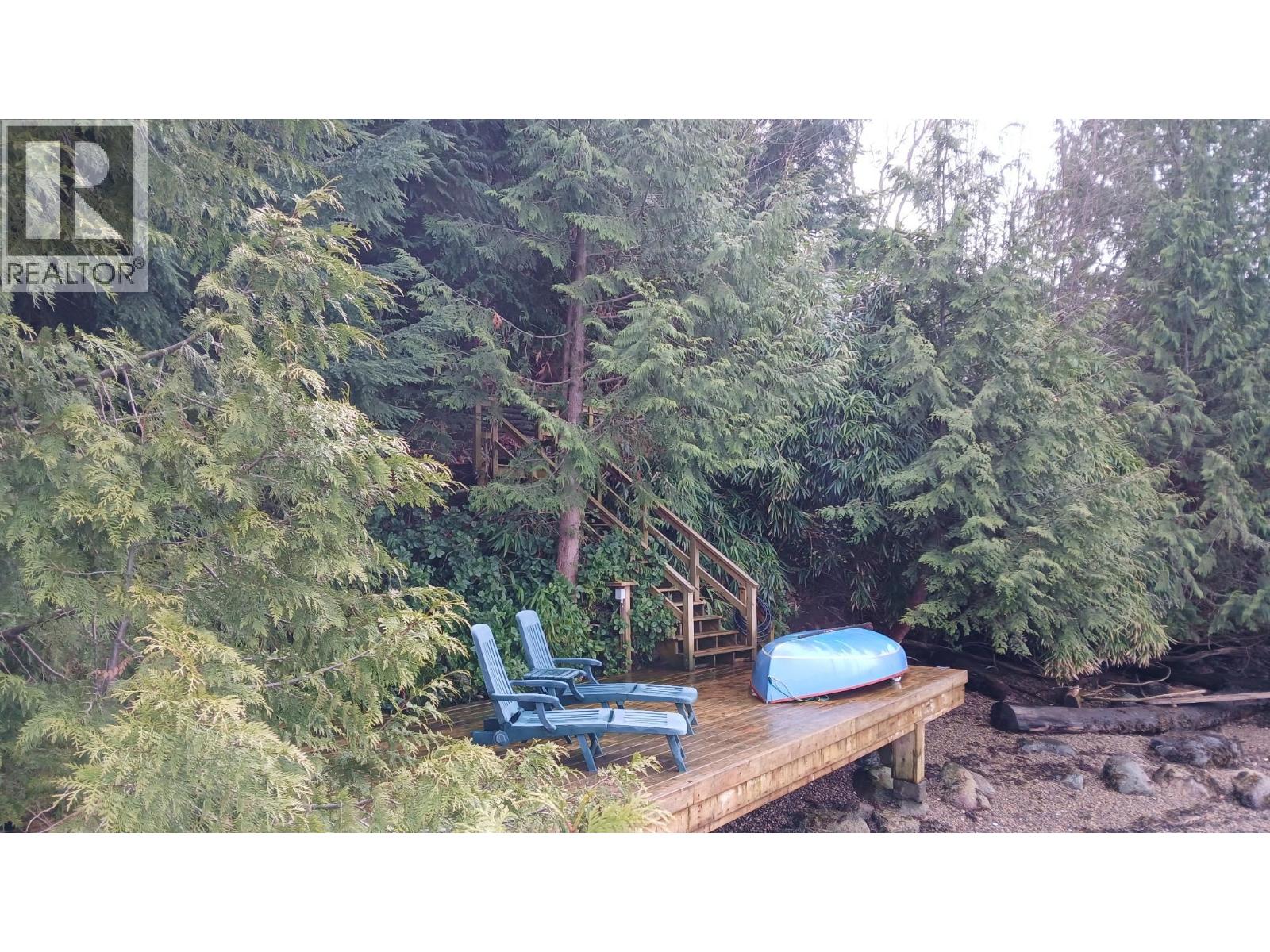 6484 N GALE AVENUE, Sechelt