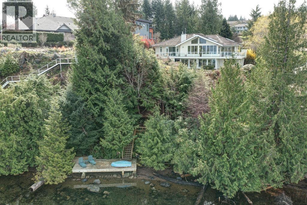 6484 N GALE AVENUE, Sechelt