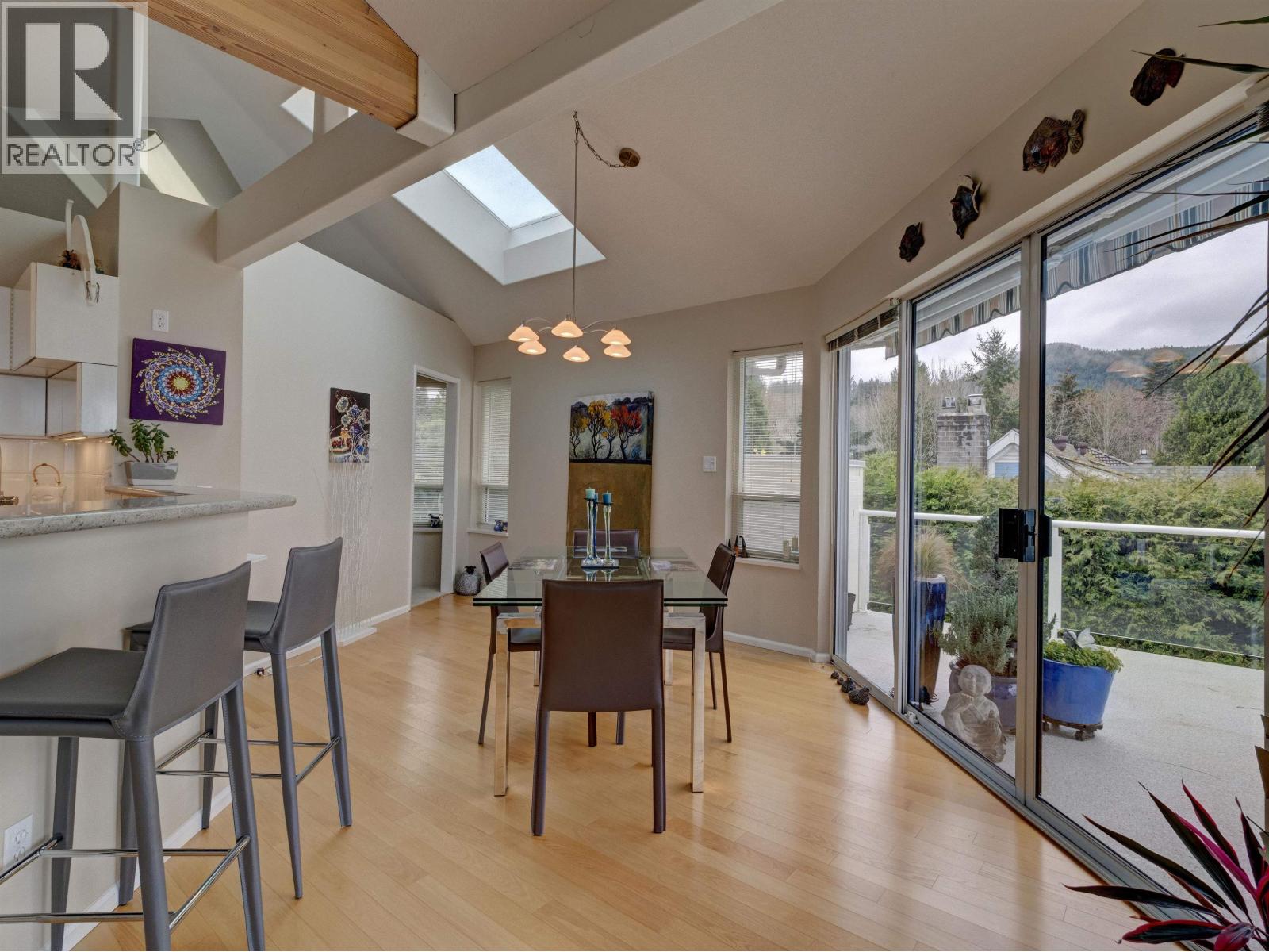 6484 N GALE AVENUE, Sechelt