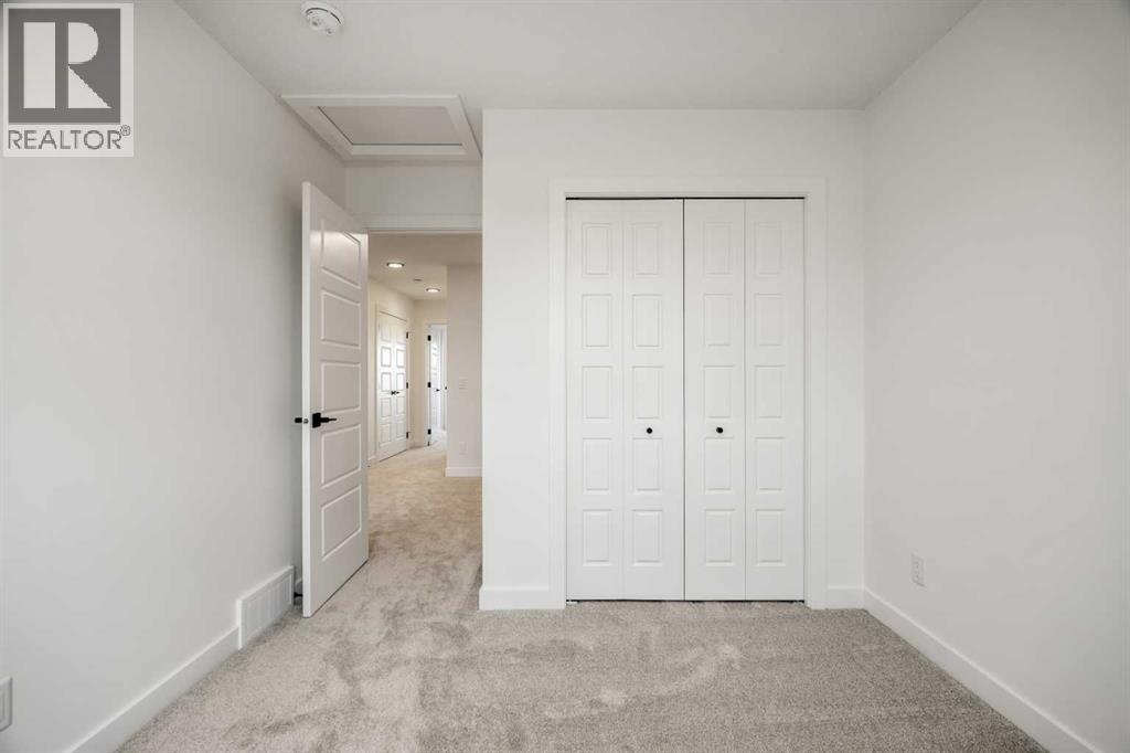 Single Family House for Sale in  Hotchkiss Drive SE Hotchkiss Calgary 