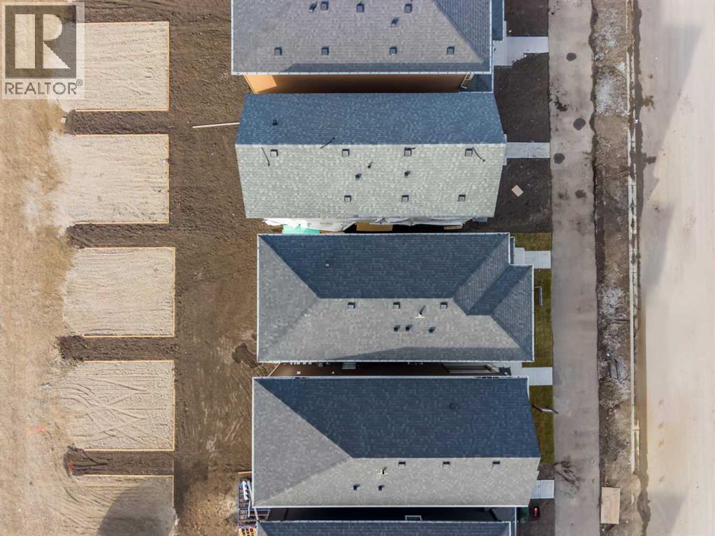 Single Family House for Sale in  Hotchkiss Drive SE Hotchkiss Calgary 