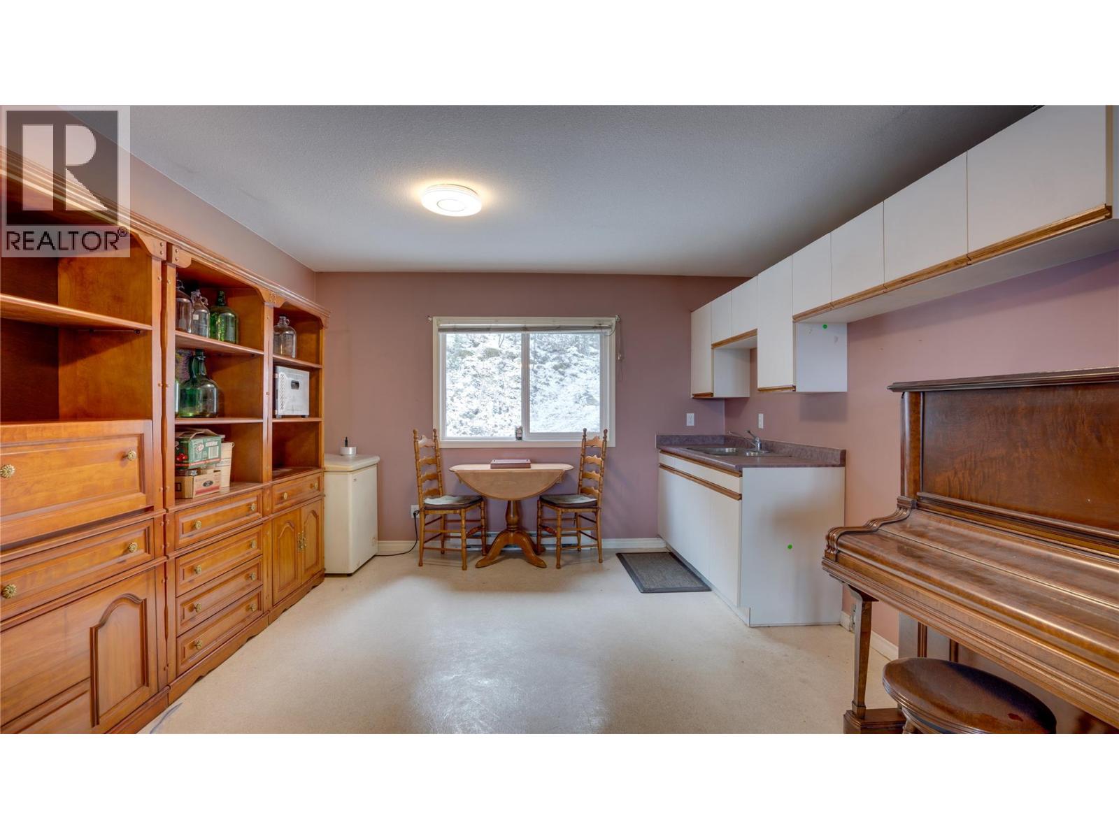 3215 Lumby Mabel Lake Road, Lumby