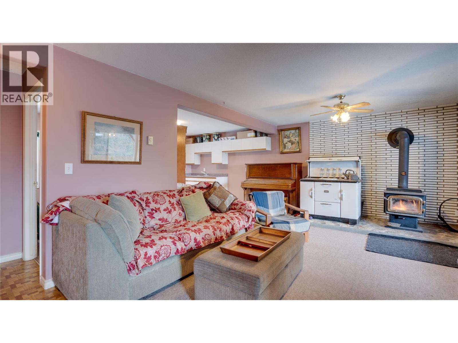 3215 Lumby Mabel Lake Road, Lumby