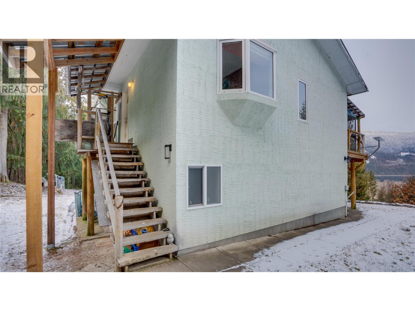 3215 Lumby Mabel Lake Road - 36