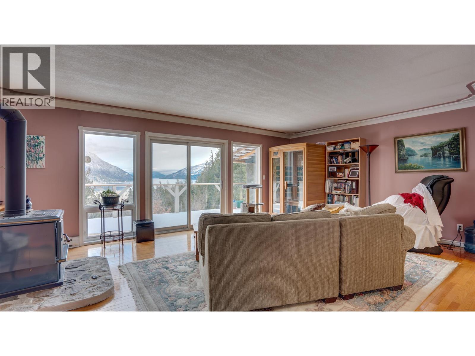 3215 Lumby Mabel Lake Road - 24