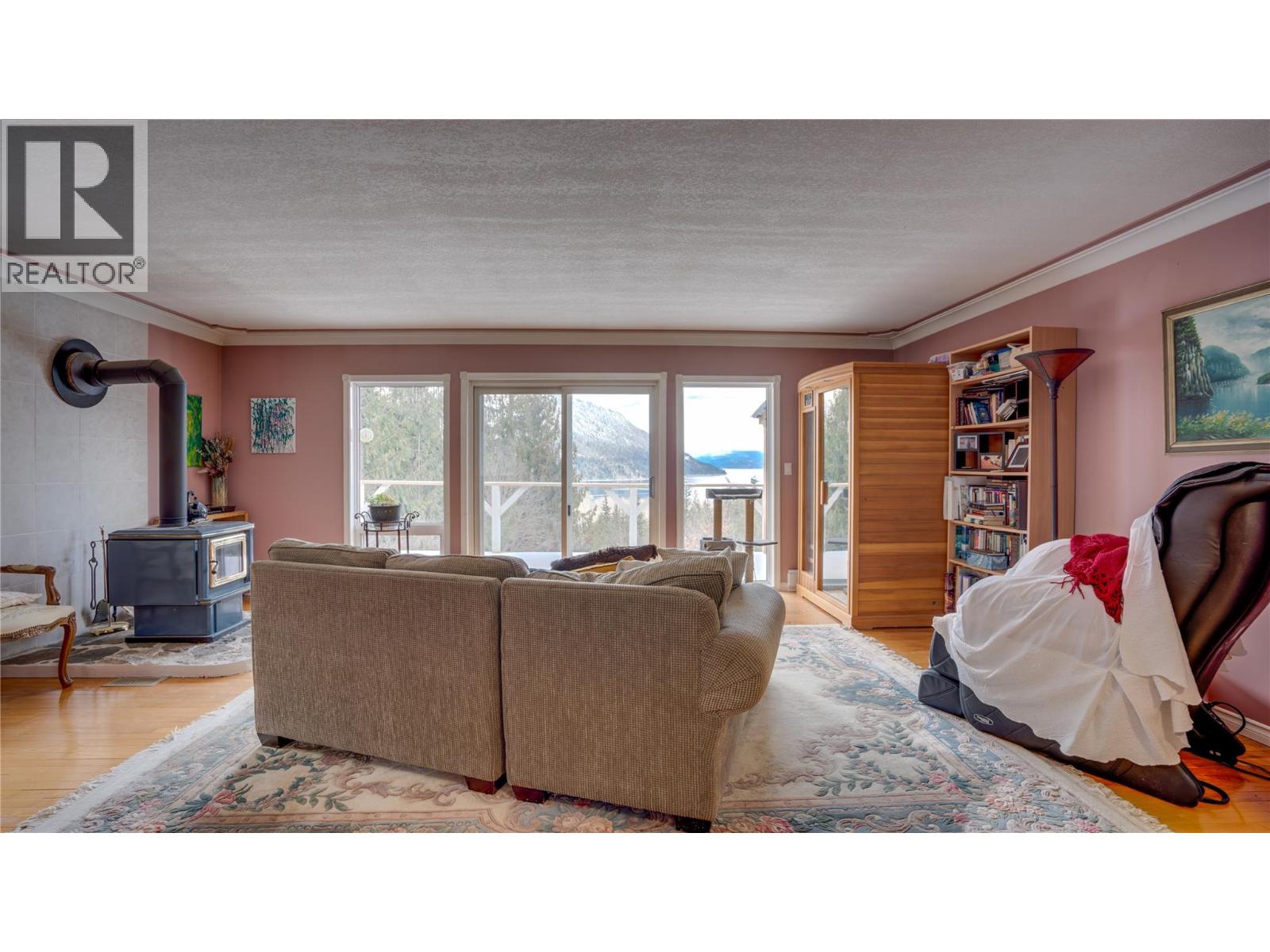 3215 Lumby Mabel Lake Road - 22