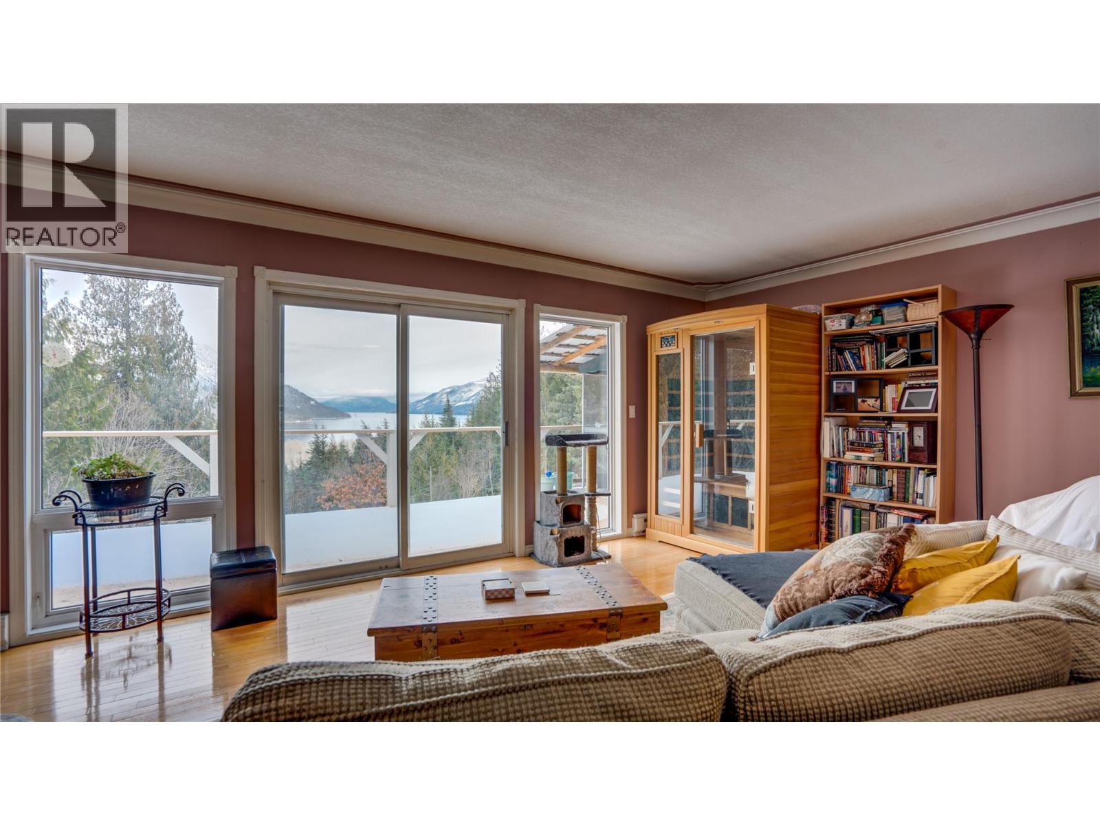 3215 Lumby Mabel Lake Road - 25