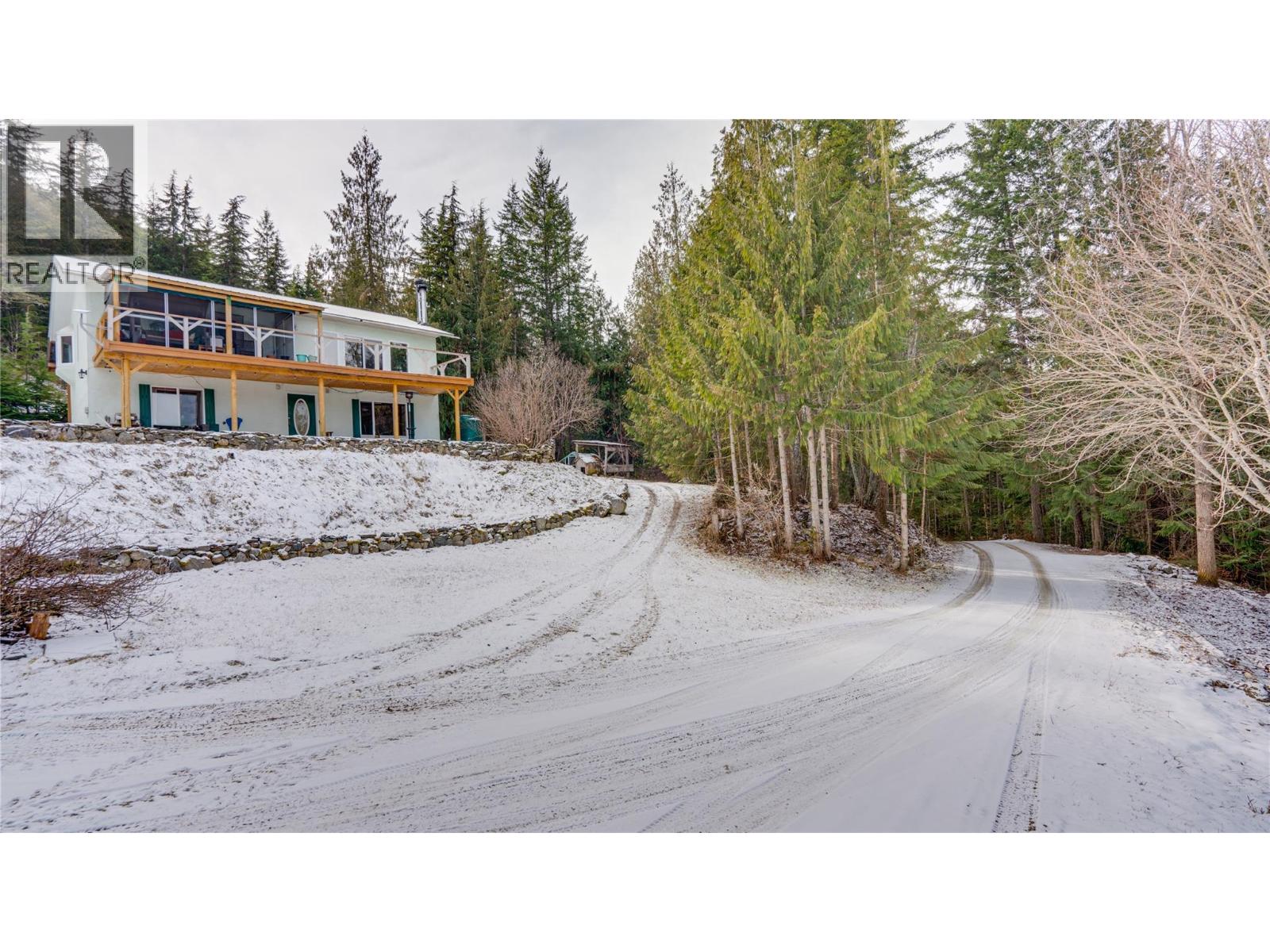 3215 Lumby Mabel Lake Road - 67