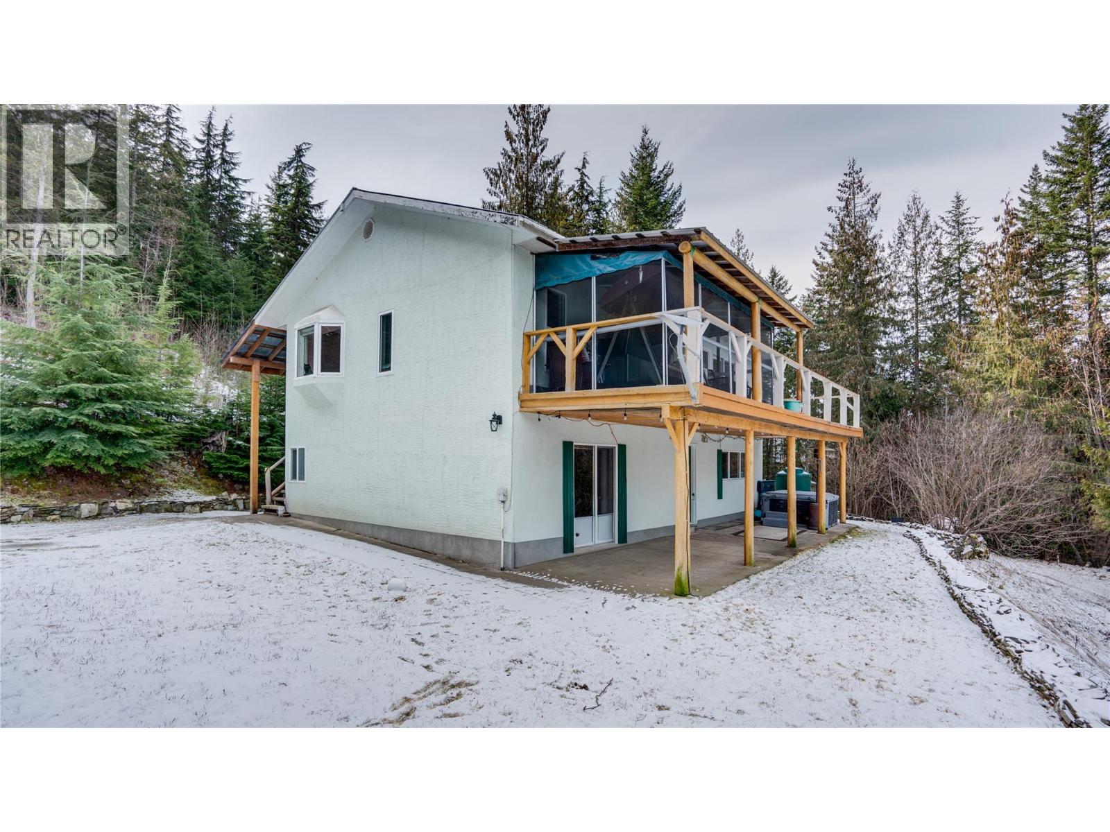 3215 Lumby Mabel Lake Road - 38
