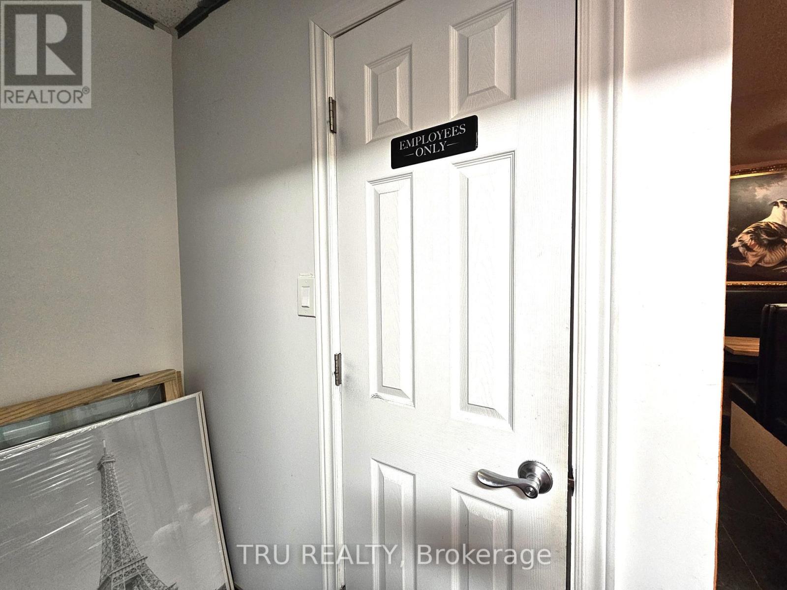 826 SOMERSET STREET W — photo 25