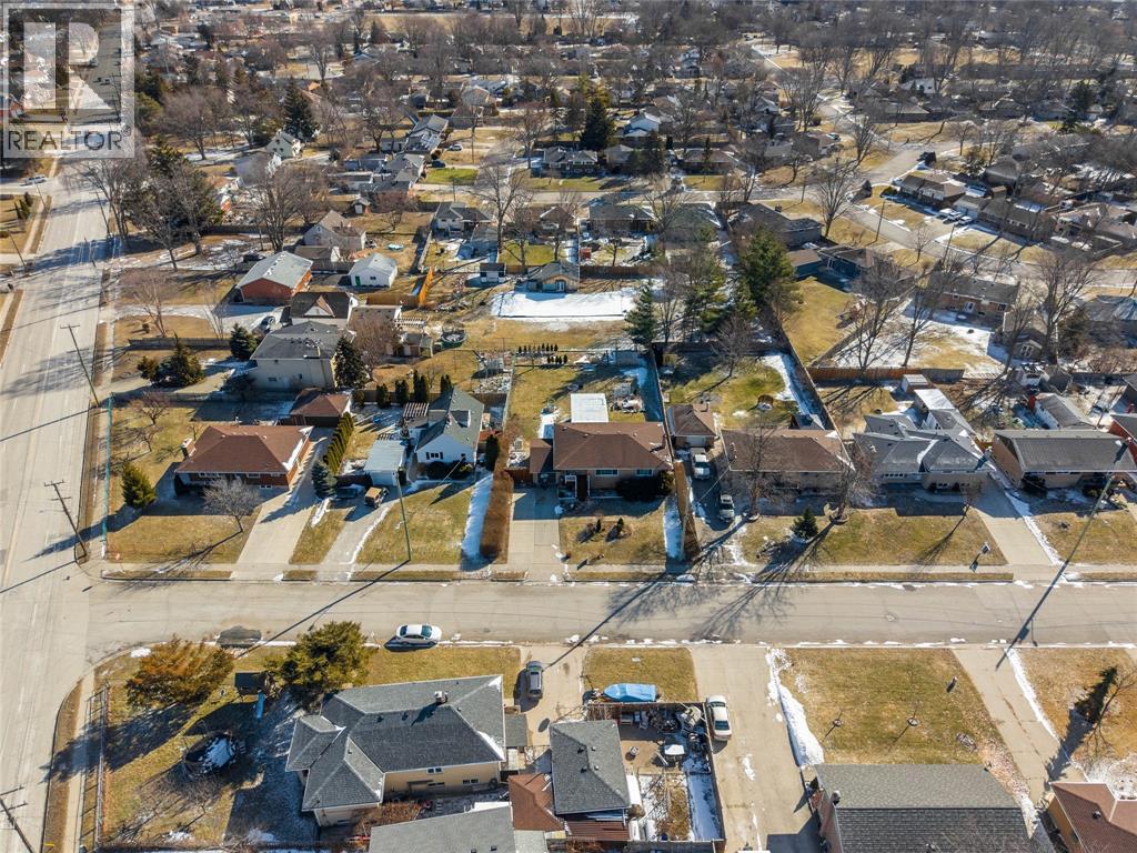1146 O'RAE AVENUE - 7