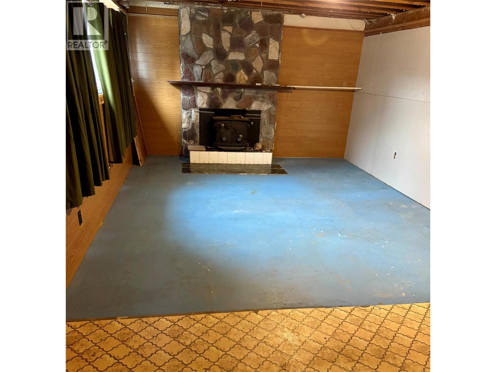 6252 Lipsett Avenue, Peachland