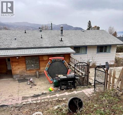 6252 Lipsett Avenue, Peachland