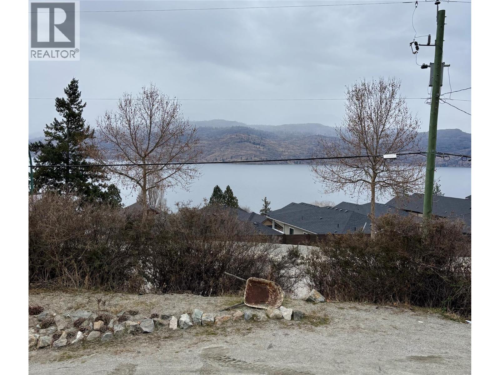 6252 Lipsett Avenue, Peachland