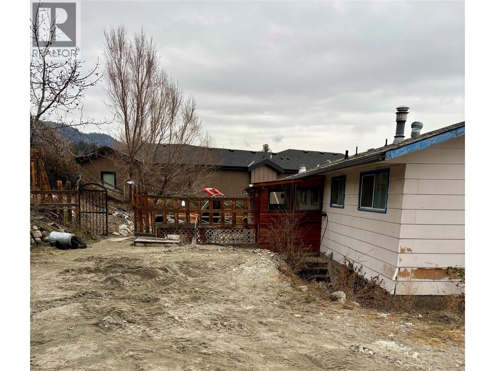 6252 Lipsett Avenue, Peachland