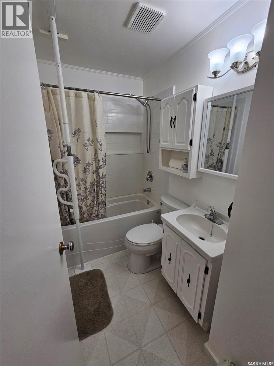 311 6TH STREET W - 15