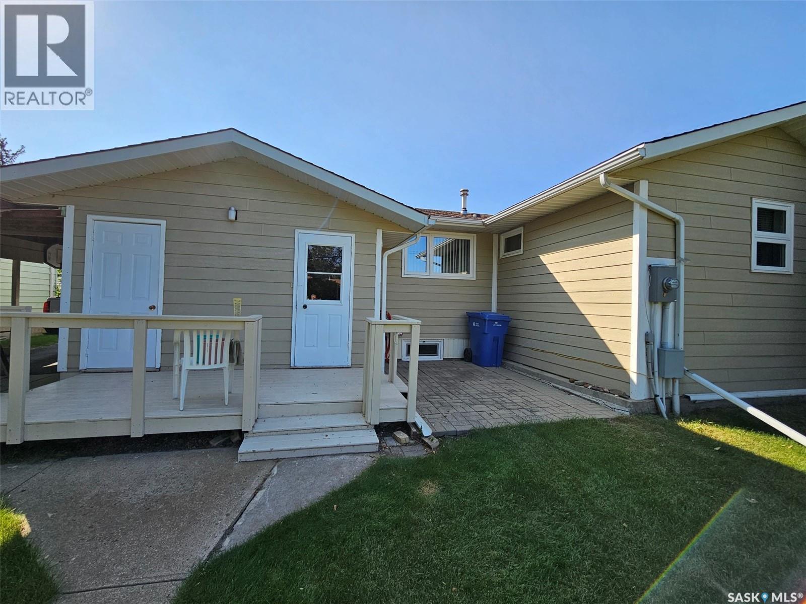 311 6TH STREET W - 4