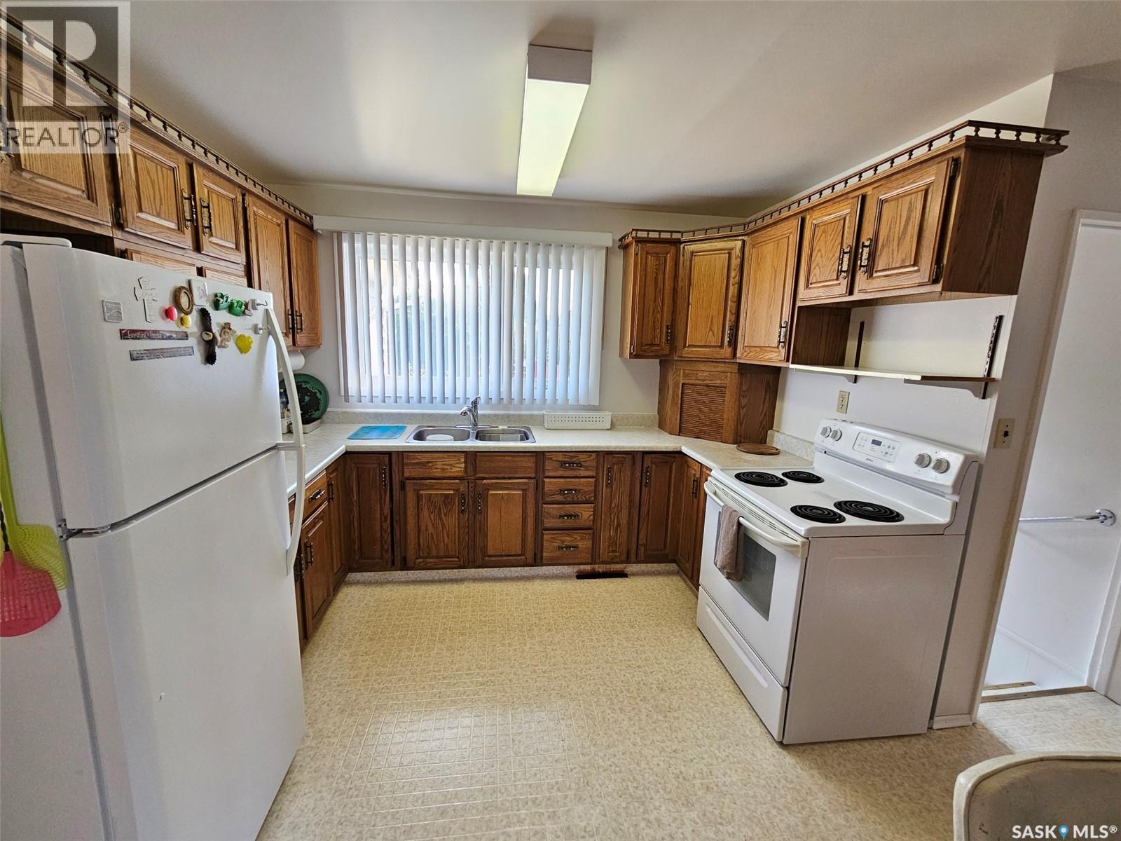 311 6TH STREET W - 8
