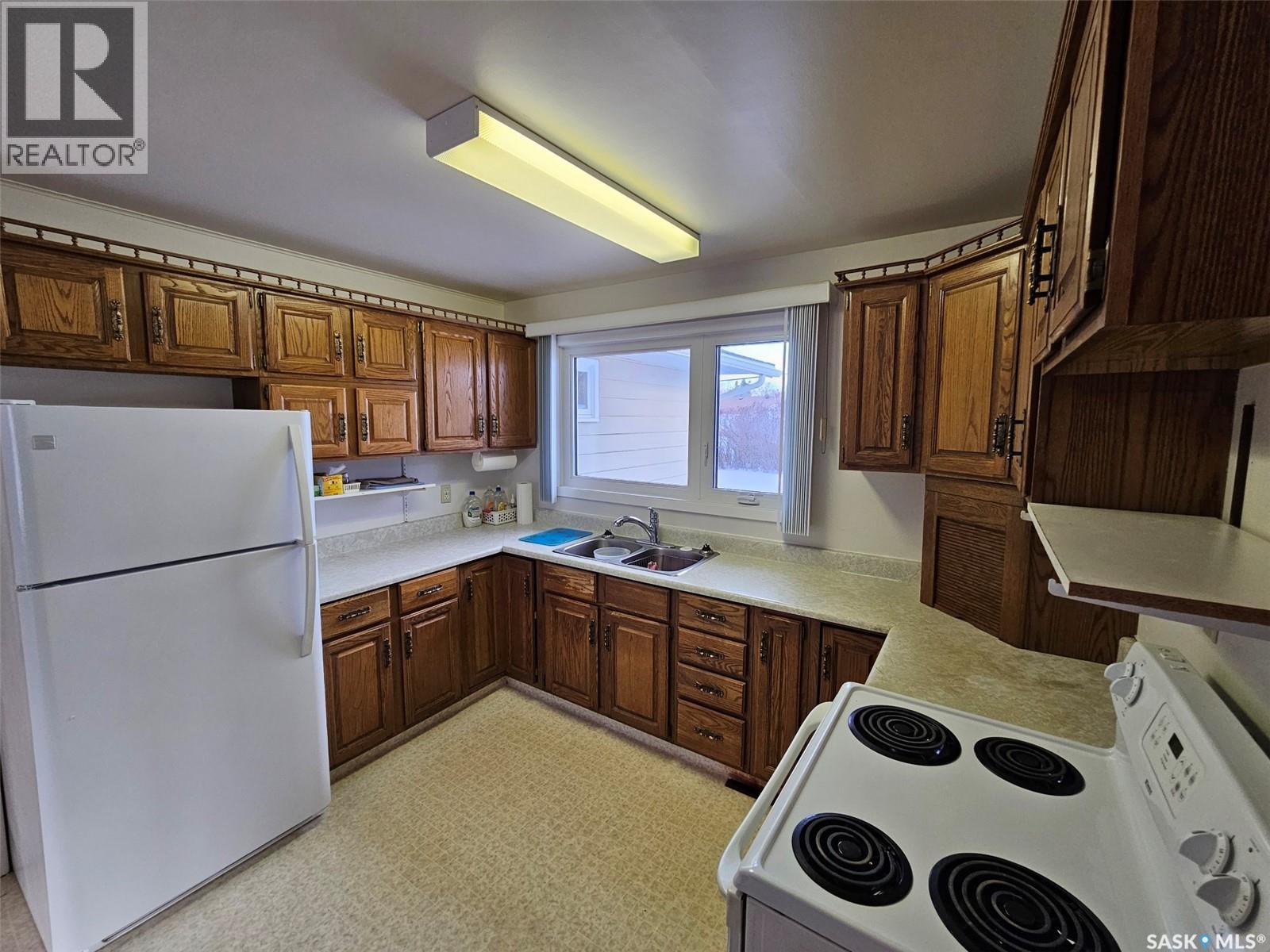 311 6TH STREET W - 10