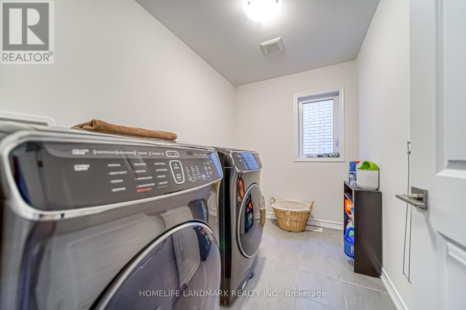 294 VALERMO DRIVE - 33