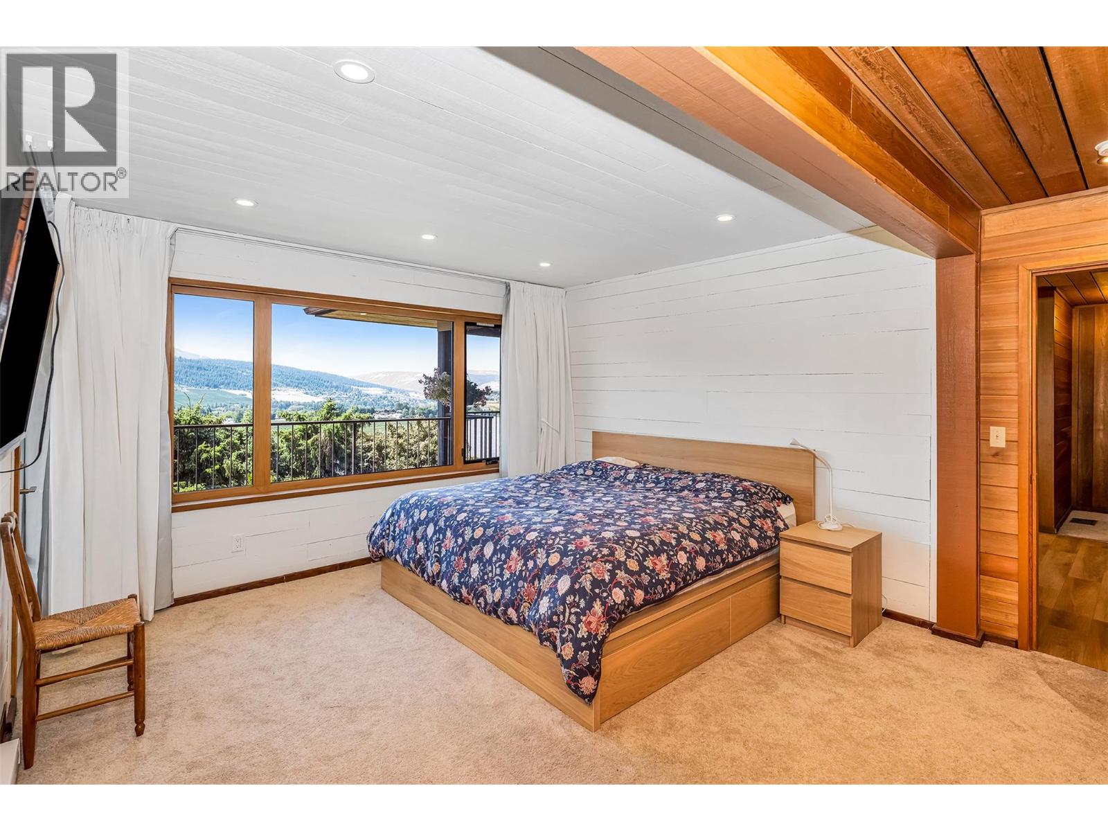 460 Crestview Drive, Coldstream