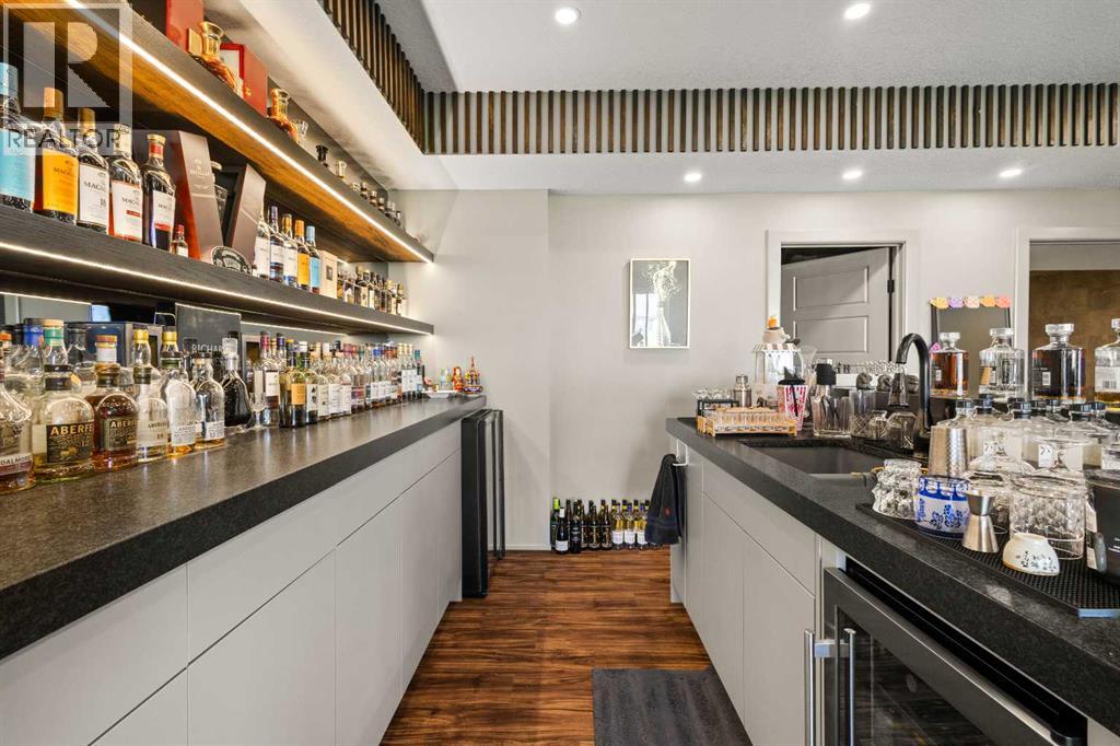 Single Family House for Sale in  Evansfield Manor NW Evanston Calgary 