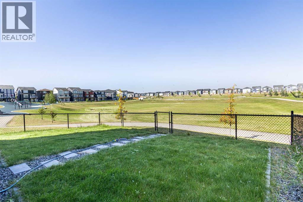 Single Family House for Sale in  Evansfield Manor NW Evanston Calgary 