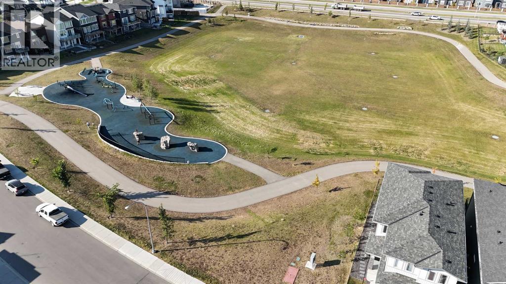 Single Family House for Sale in  Evansfield Manor NW Evanston Calgary 