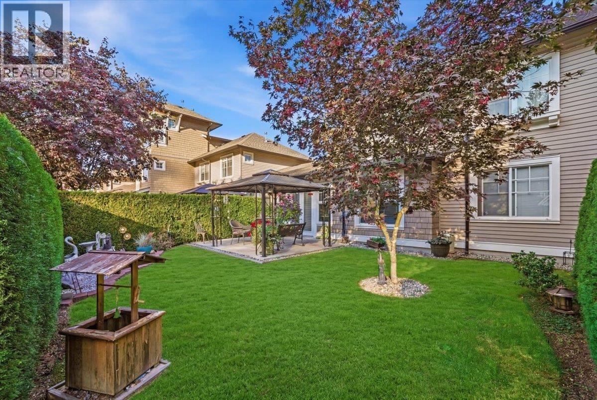 54 19452 FRASER WAY, Pitt Meadows