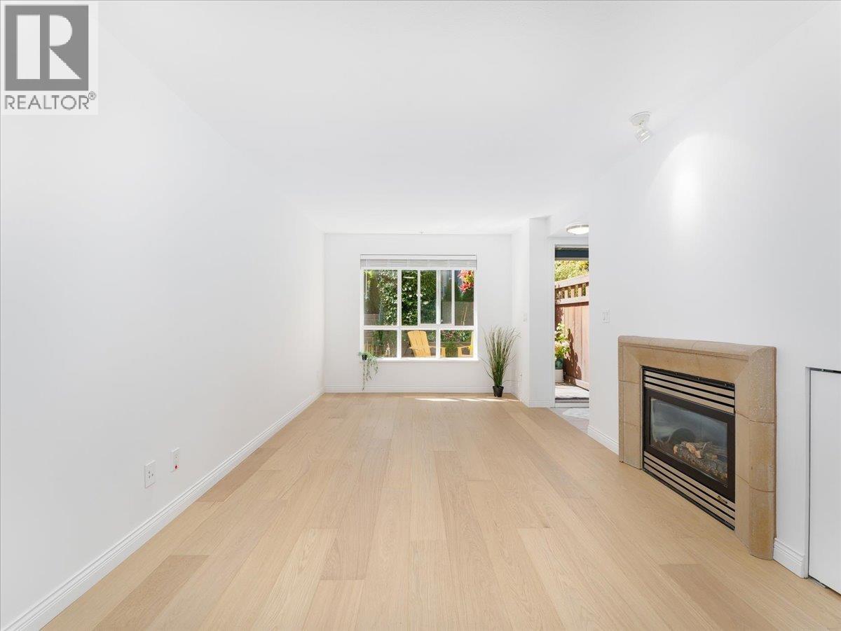 12 288 ST. DAVIDS AVENUE, North Vancouver