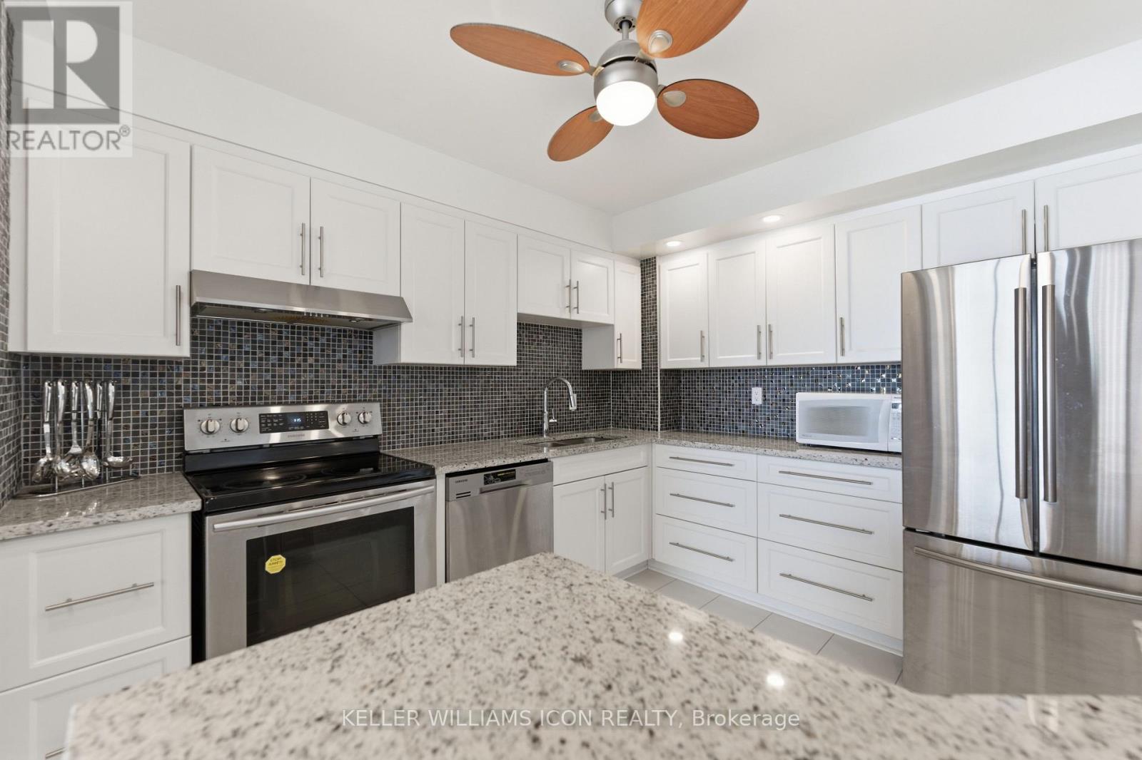 1011 – 2760 CAROUSEL CRESCENT, Ottawa, Ontario
