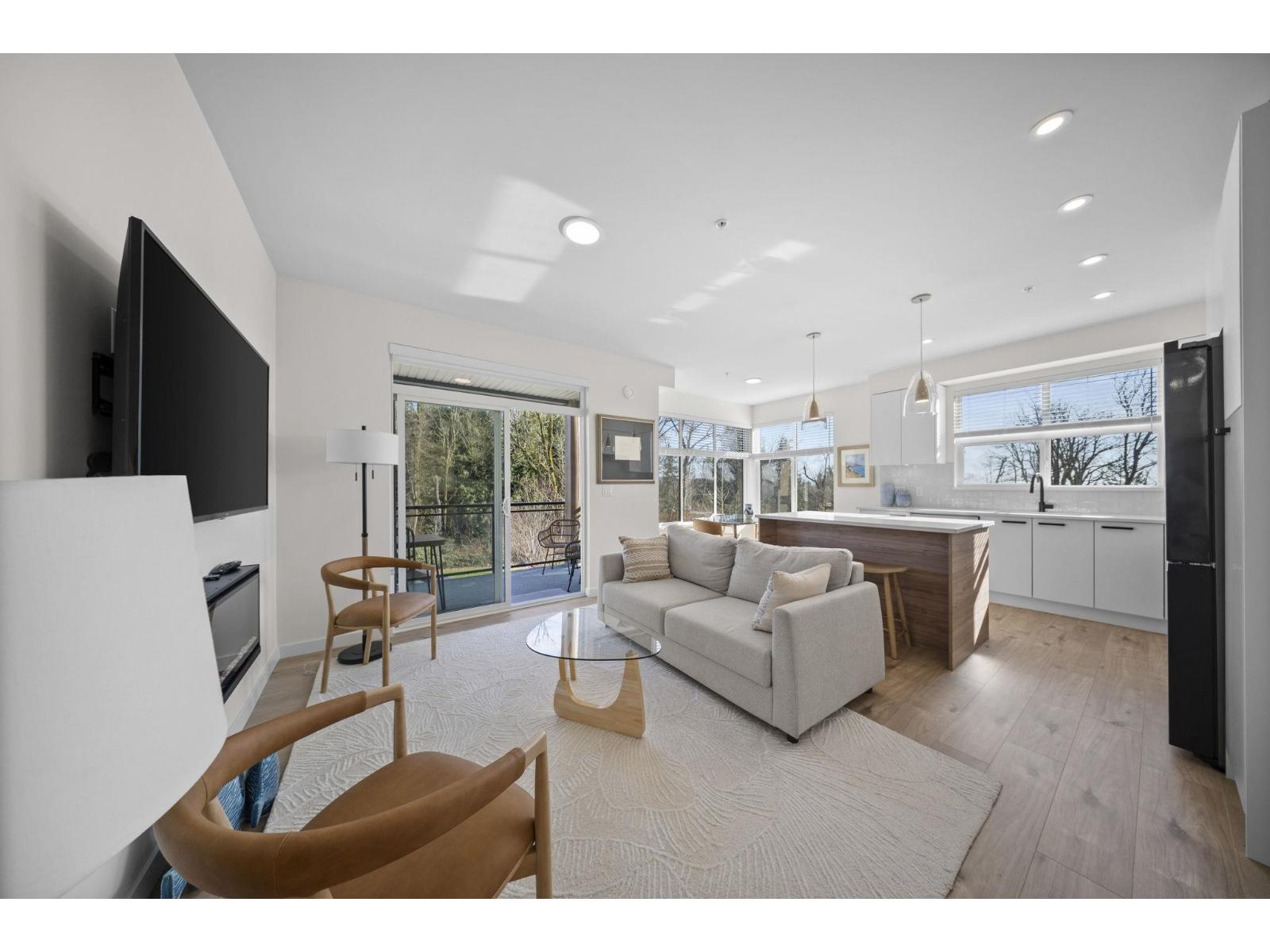 211 33920 BEST AVENUE, Mission