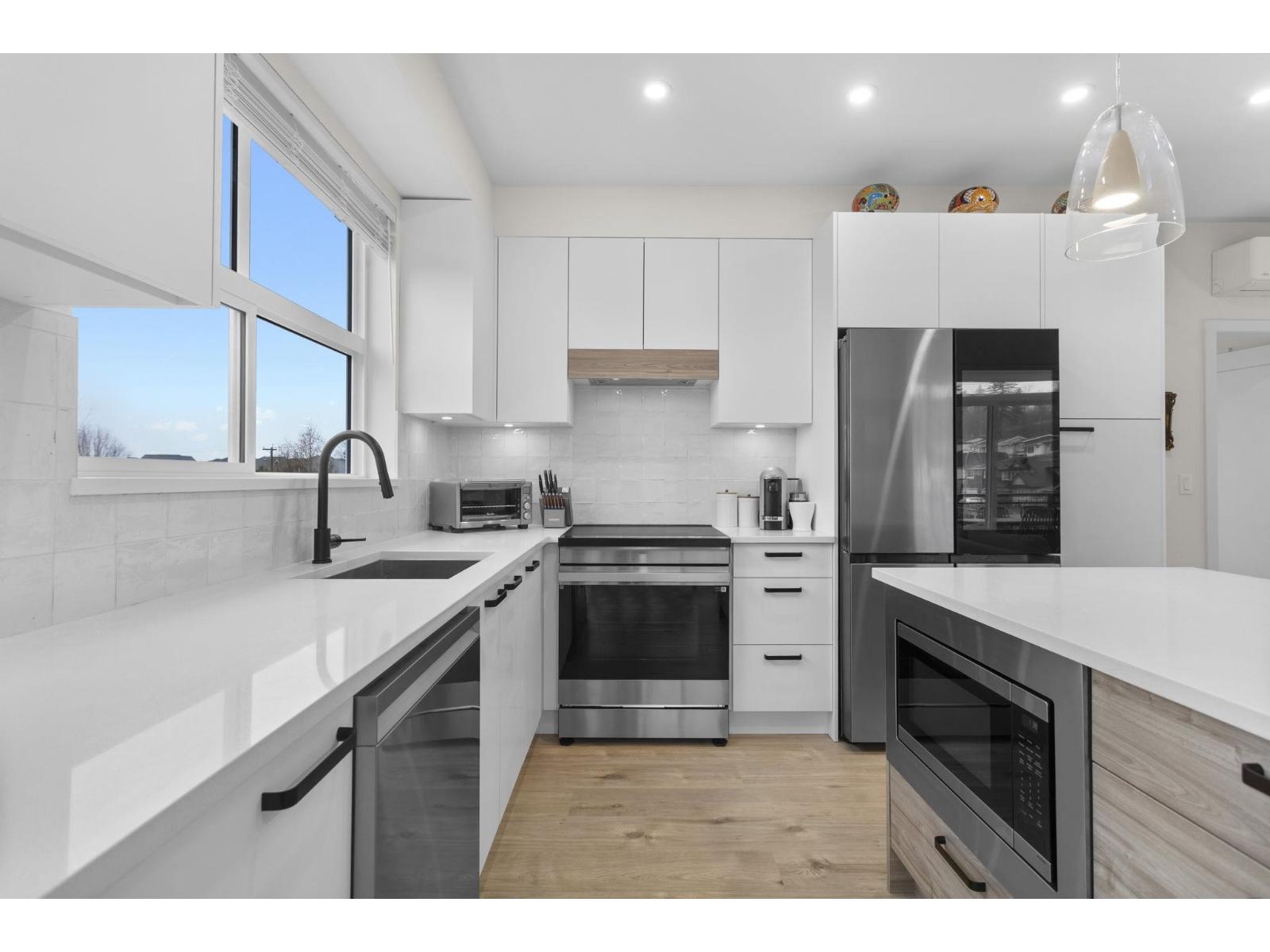 211 33920 BEST AVENUE, Mission