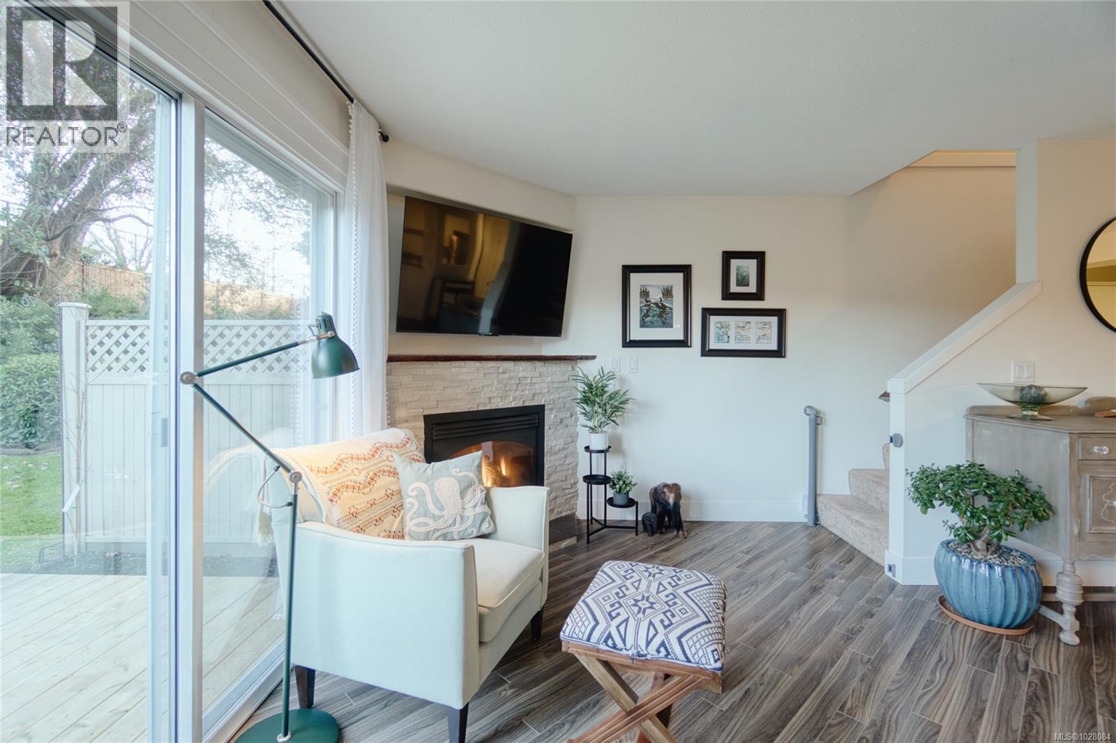 #12 3250 ROSS RD - 28