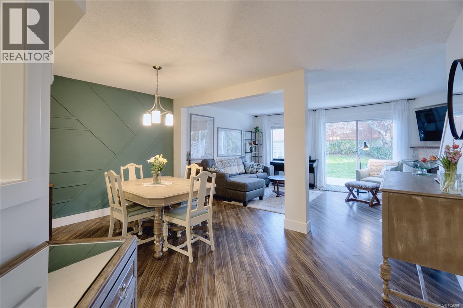 #12 3250 ROSS RD - 18