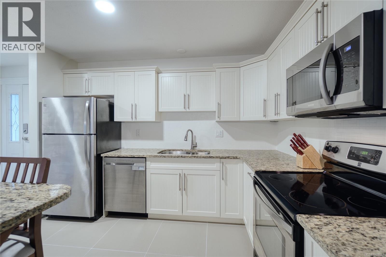 #12 3250 ROSS RD - 12