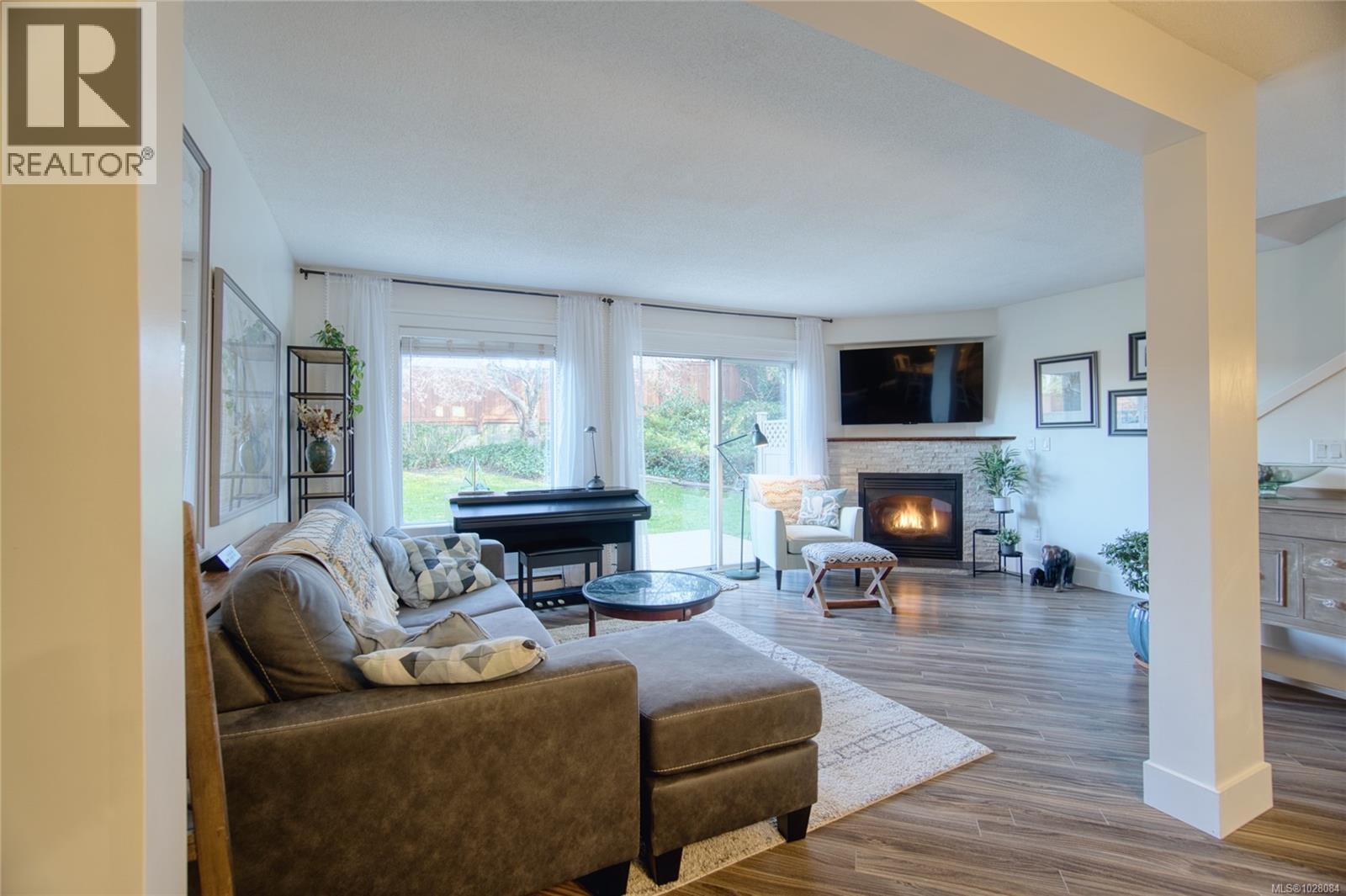 #12 3250 ROSS RD - 23