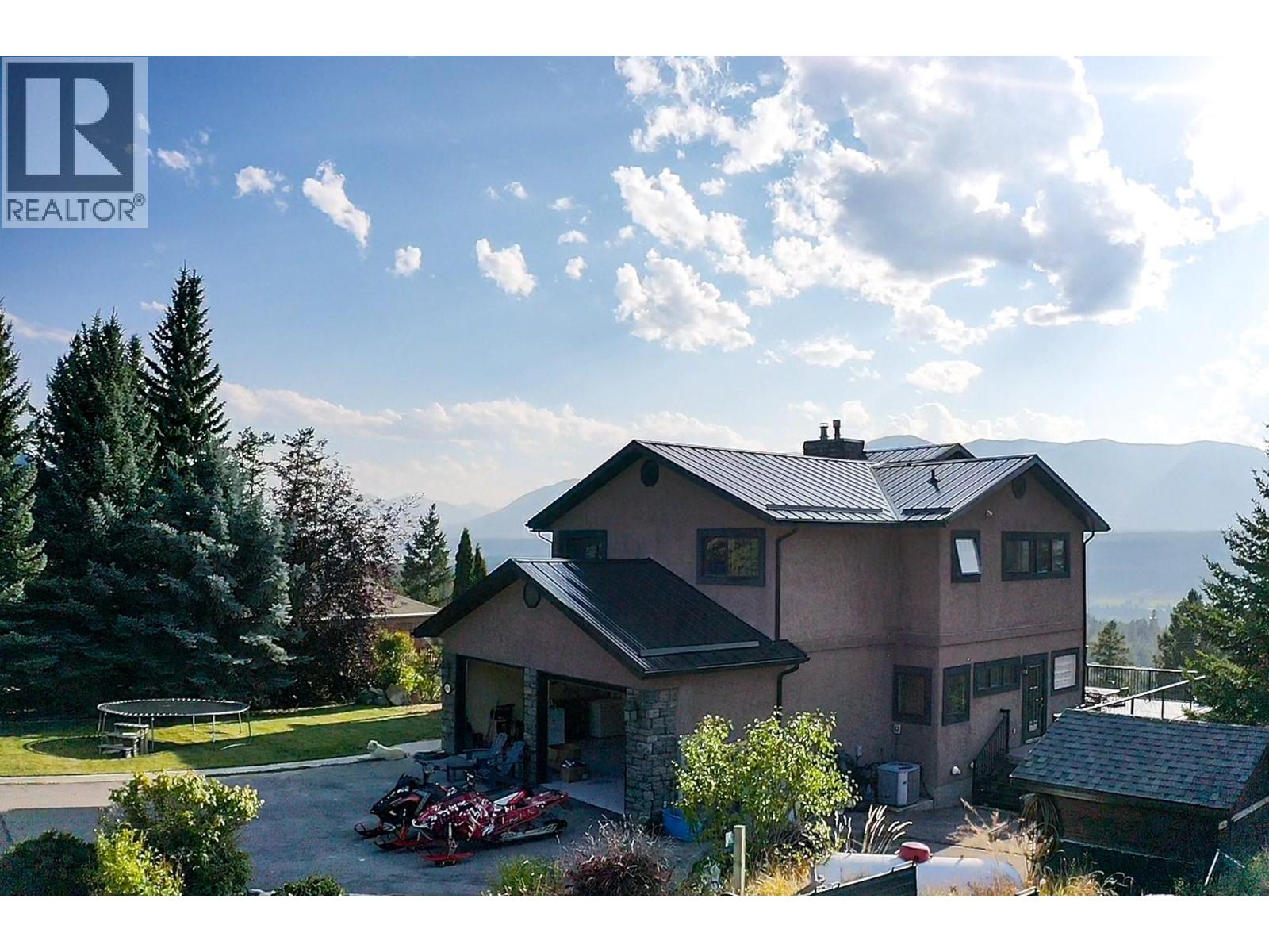 4931 MOUNTAIN VIEW Drive, Fairmont Hot Springs