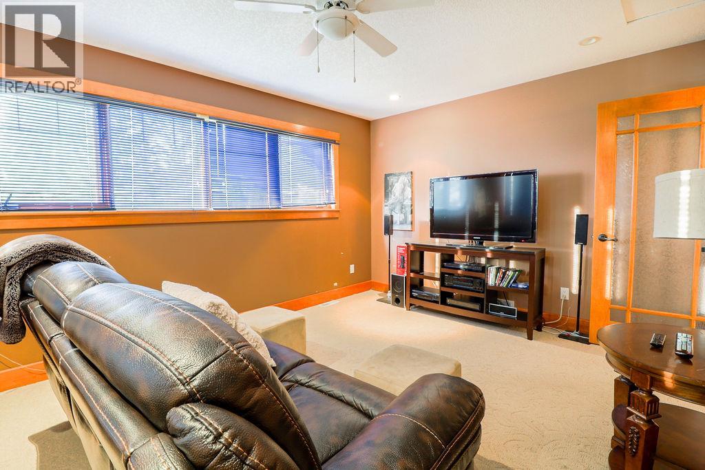 4931 MOUNTAIN VIEW Drive, Fairmont Hot Springs