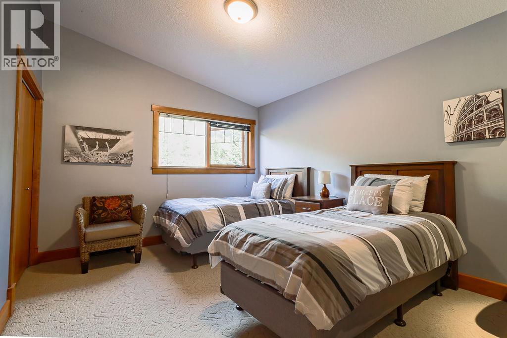 4931 MOUNTAIN VIEW Drive, Fairmont Hot Springs