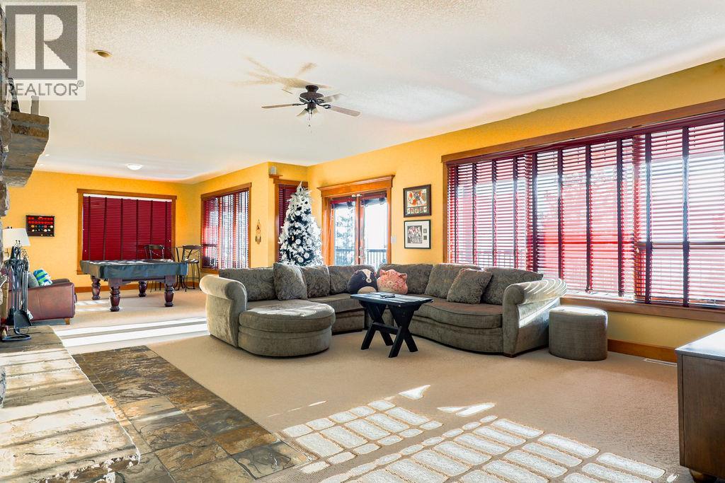 4931 MOUNTAIN VIEW Drive, Fairmont Hot Springs