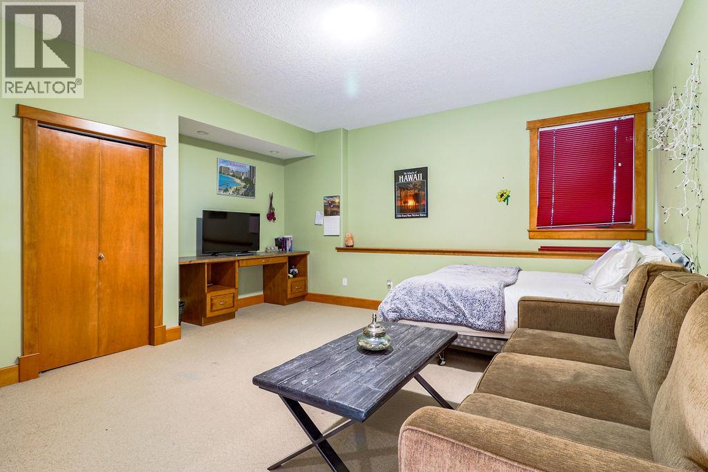 4931 MOUNTAIN VIEW Drive, Fairmont Hot Springs