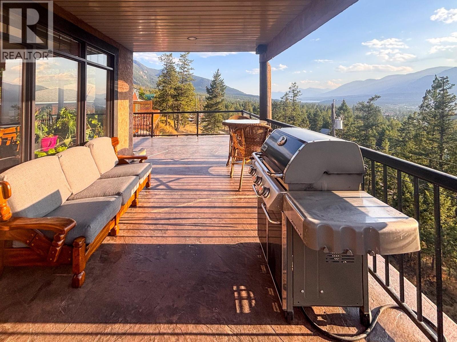 4931 MOUNTAIN VIEW Drive, Fairmont Hot Springs