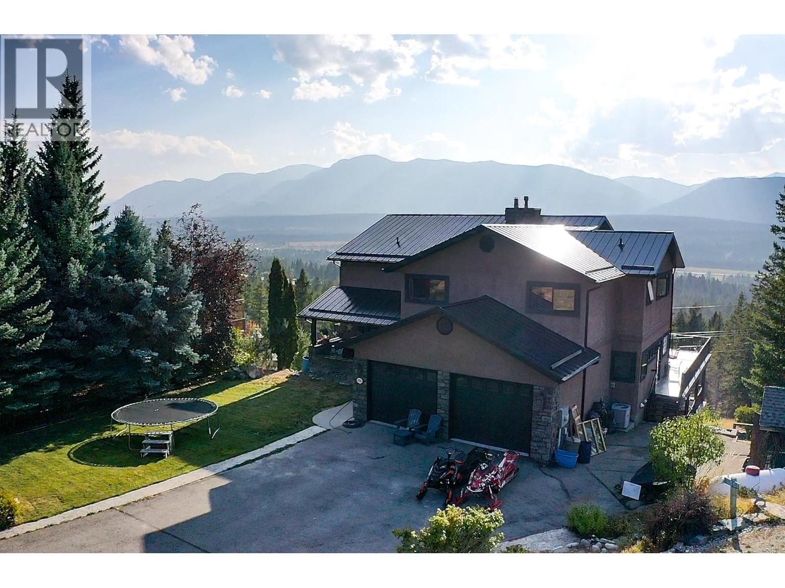 4931 MOUNTAIN VIEW Drive, Fairmont Hot Springs