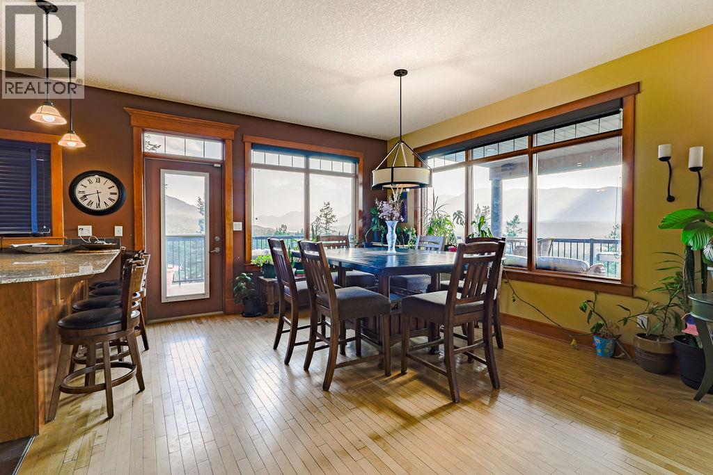 4931 MOUNTAIN VIEW Drive, Fairmont Hot Springs