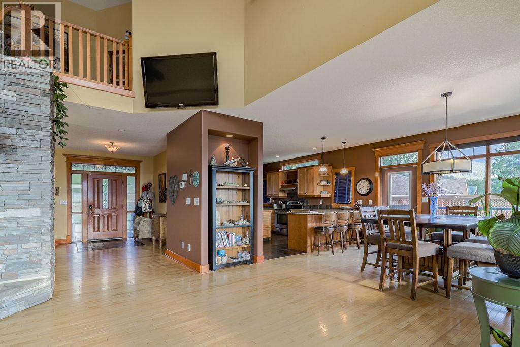 4931 MOUNTAIN VIEW Drive, Fairmont Hot Springs