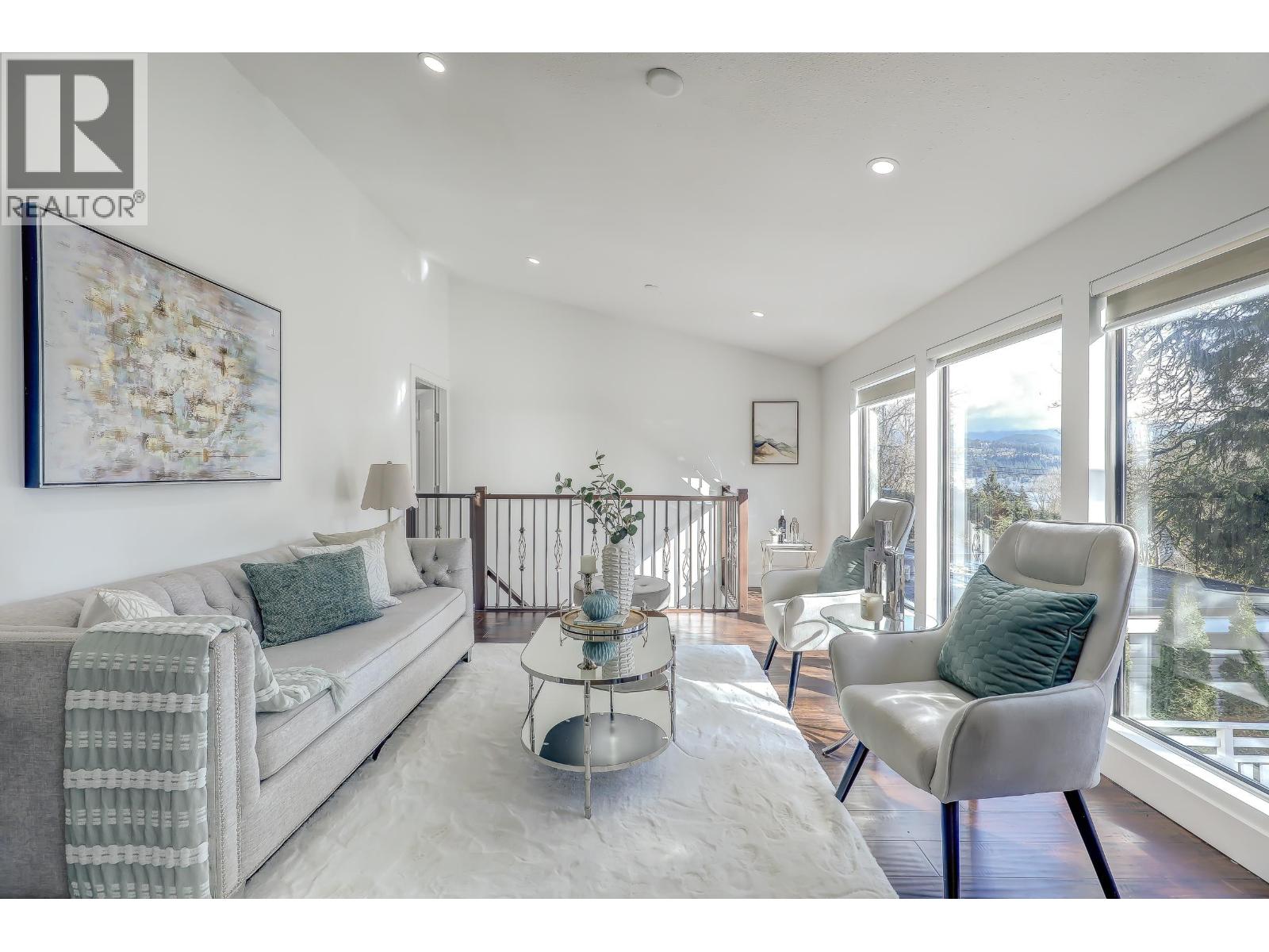 16 MOUNT ROYAL Drive - photo 2