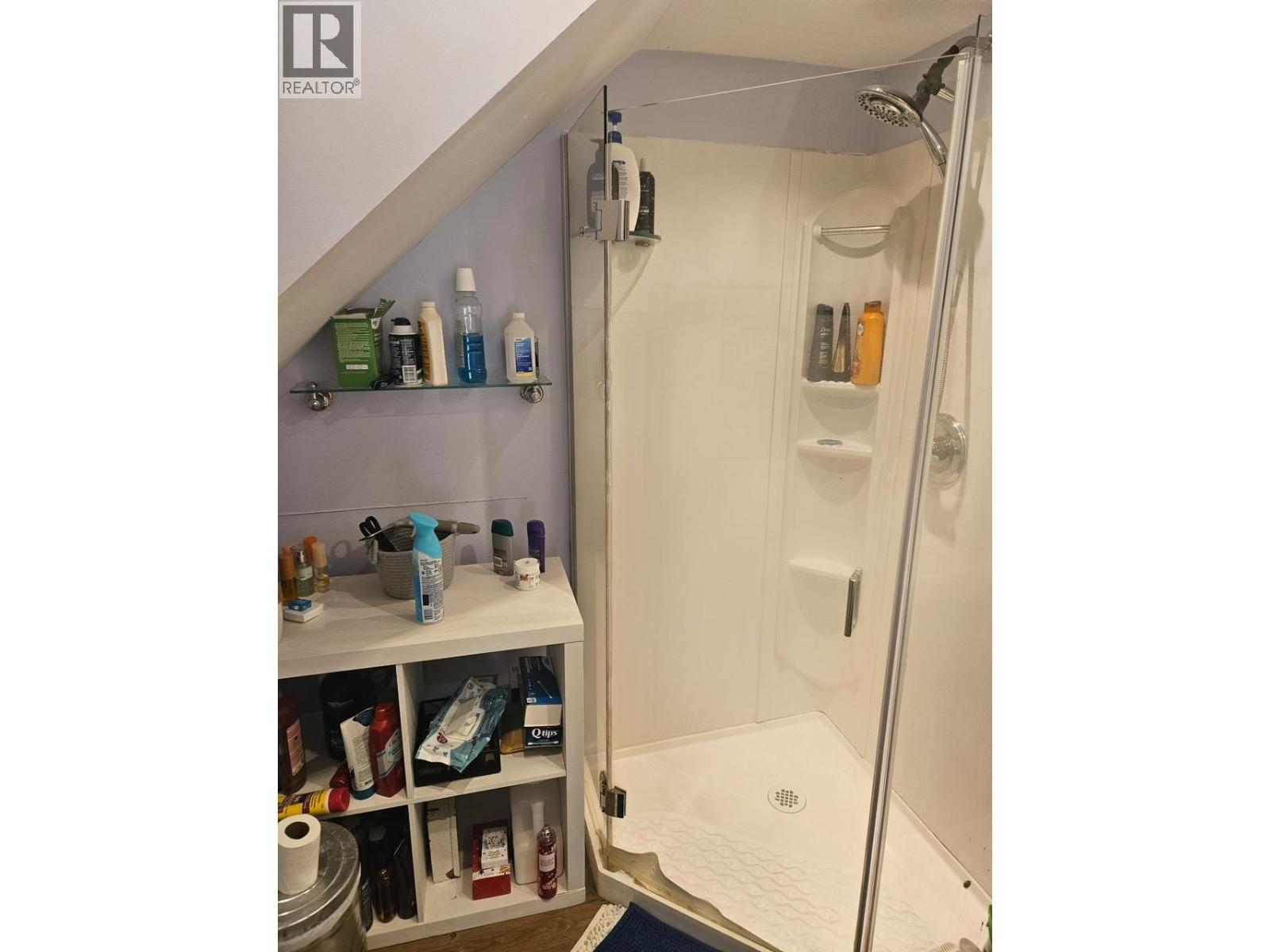 396 HOY LANE, Quesnel